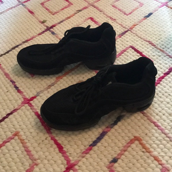 revolution hip hop shoes